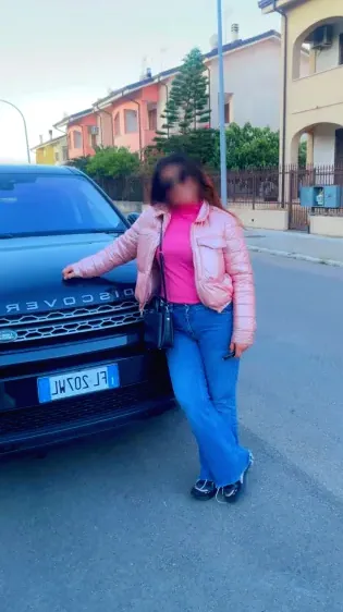 Amira, 36