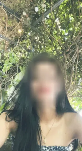 Cara, 24