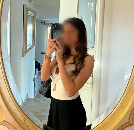 Carina, 19