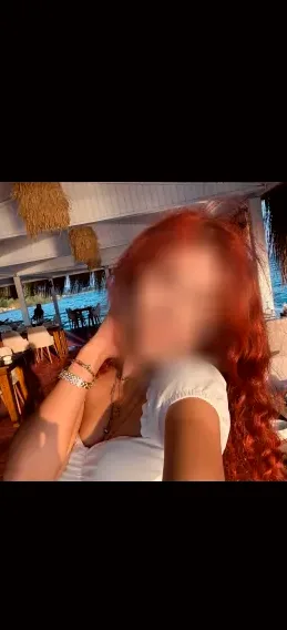 Emma, 19