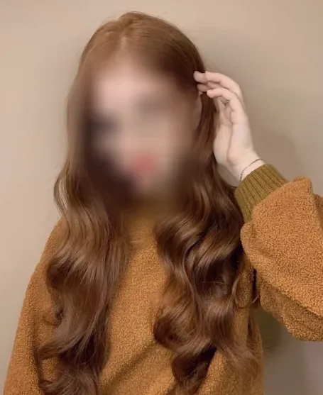Fatma, 24