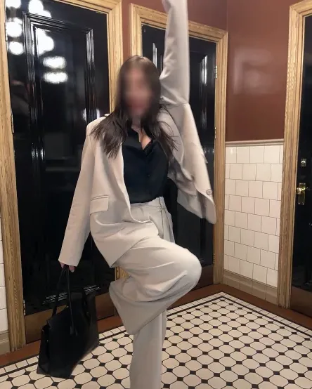 Helena, 29