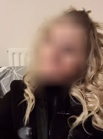 Julia, 36