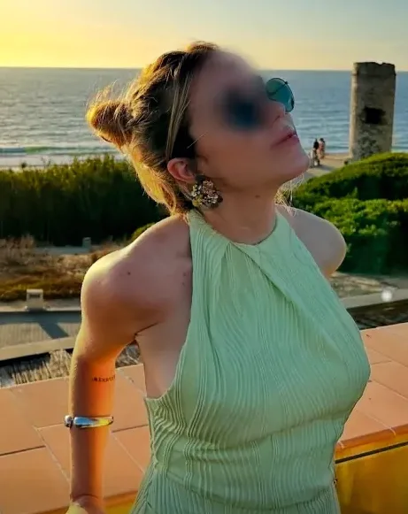 Kira, 38