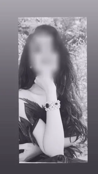 Klara, 28