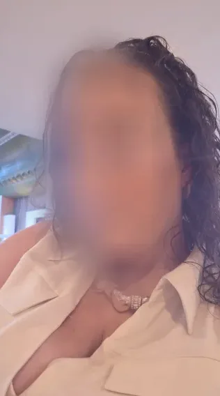 Mia, 39