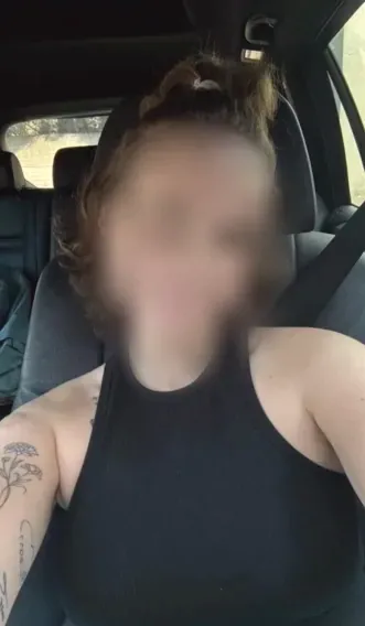 Simone, 35