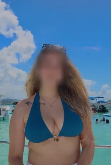 Sophie, 21