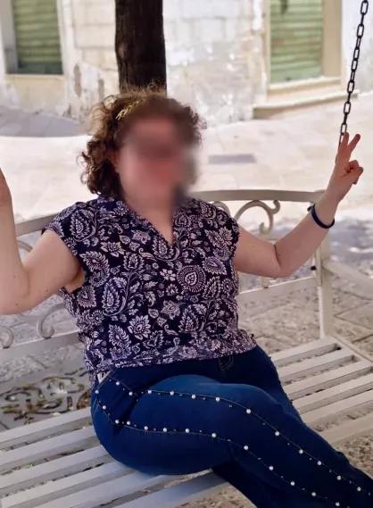 Sophie, 27