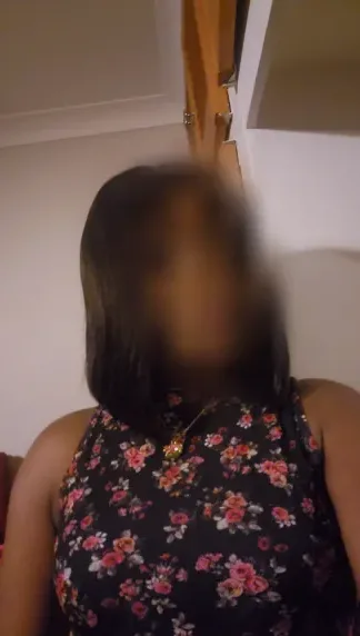Vanessa, 38