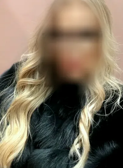 Zeynep, 32