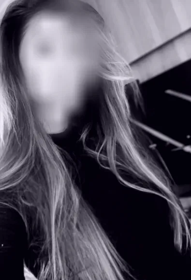 Zeynep, 35